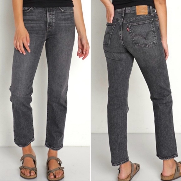 Levi's Denim - Levi's Women's Wedgie Black Straight Leg Denim, lightly distressed. W25xL26.